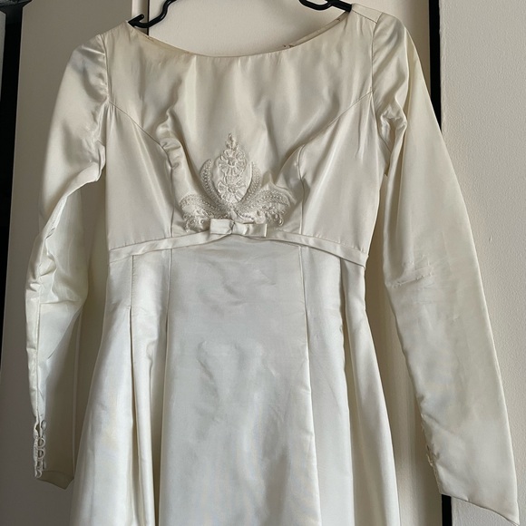 Ivory Long-Sleeve Satin Wedding Dress with Appliqué